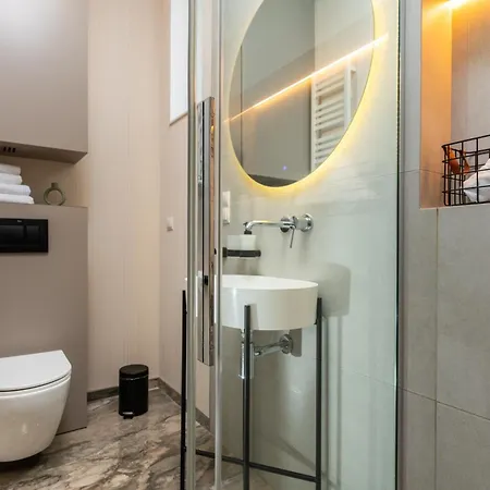 Apartament 4 In A Beautiful Historic Old Town Building Occupy Whole Floor
