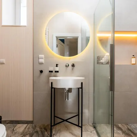Appartamento 4 In A Beautiful Historic Old Town Building Occupy Whole Floor