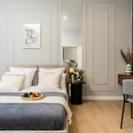 公寓 4 In A Beautiful Historic Old Town Building Occupy Whole Floor
