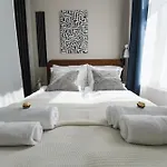 4 In A Beautiful Historic Old Town Building Occupy Whole Floor 公寓 *