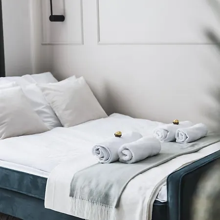 4 In A Beautiful Historic Old Town Building Occupy Whole Floor Daire Krakow