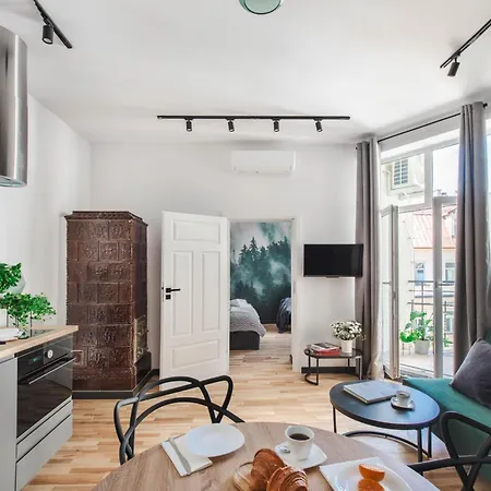 4 In A Beautiful Historic Old Town Building Occupy Whole Floor شقة *